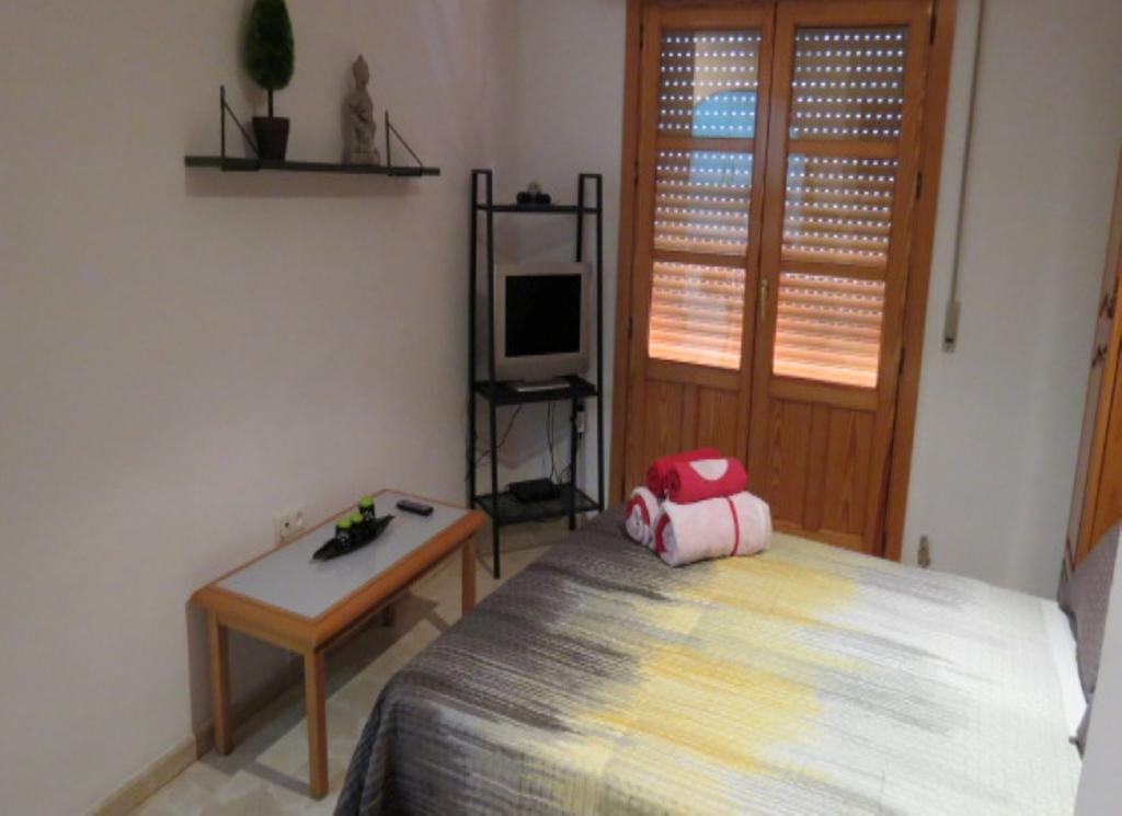 Comet Suites Elvira Granada Habitación foto