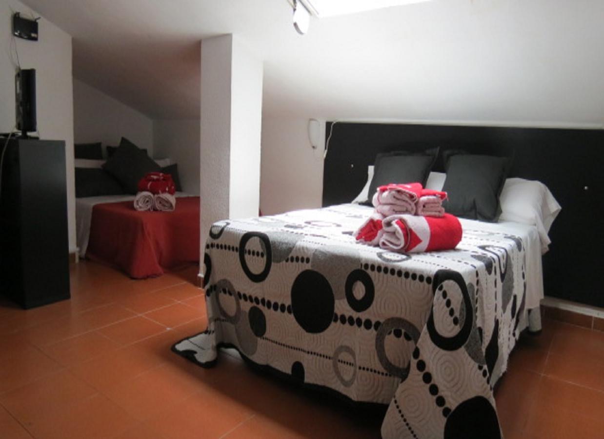 Comet Suites Elvira Granada Habitación foto