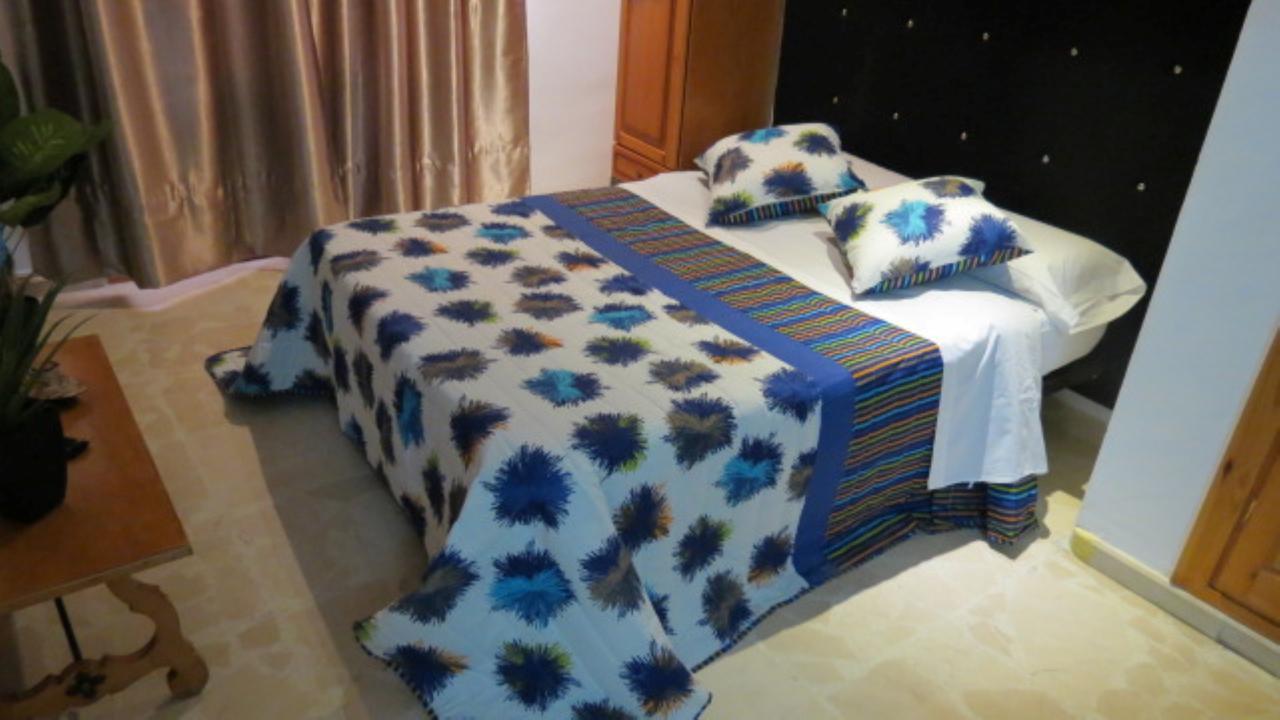 Comet Suites Elvira Granada Habitación foto