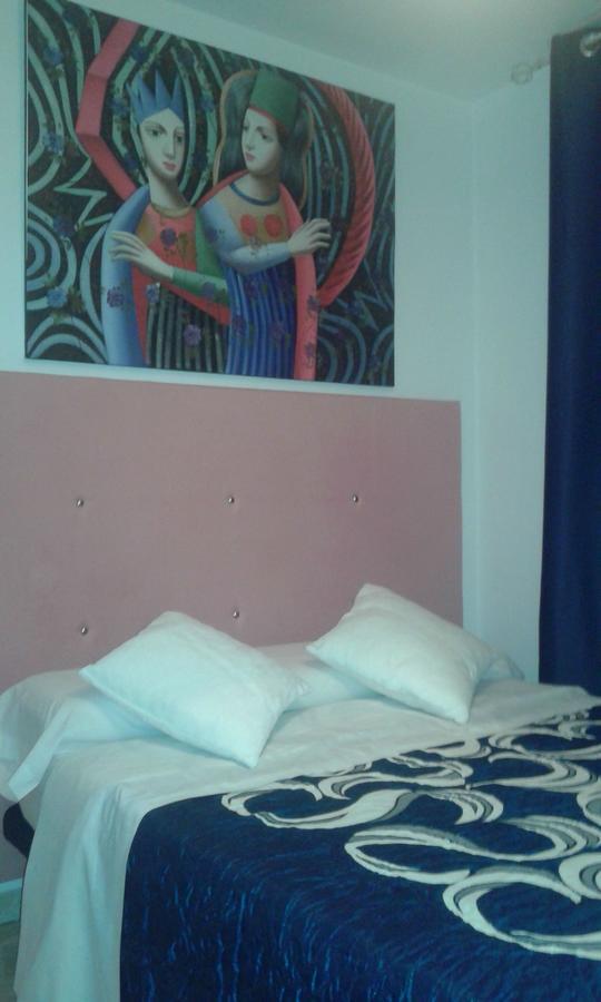 Comet Suites Elvira Granada Habitación foto